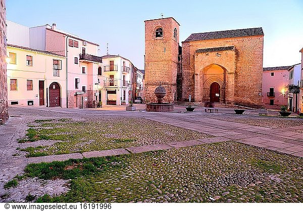 Platz San Nicolas: Kirche San Nicolas  Plasencia  Caceres  Spanien.