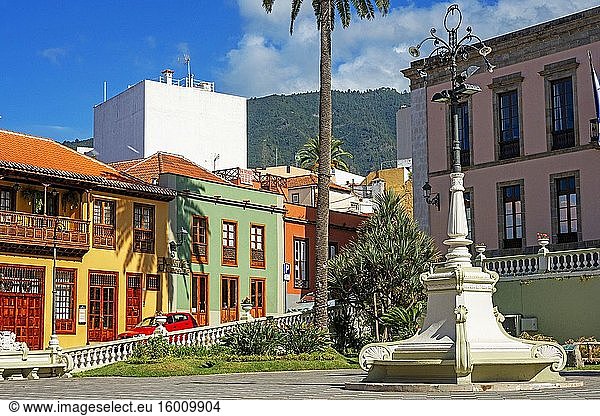 Platz vor dem Rathaus von La Orotava  Teneriffa  Kanarische Inseln  Spanien.