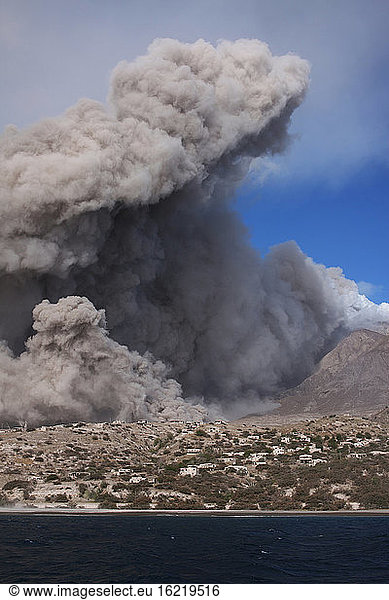 Plymouth  Montserrat  Caribbean  Pyroclastic flow from the eruption