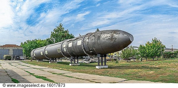 Pobugskoe  Ukraine 09. 14. 2019. GRAU 15A18 NATO-Bezeichnung SS-18 Satan-Rakete im Museum der sowjetischen strategischen Nuklearstreitkräfte  Ukraine.
