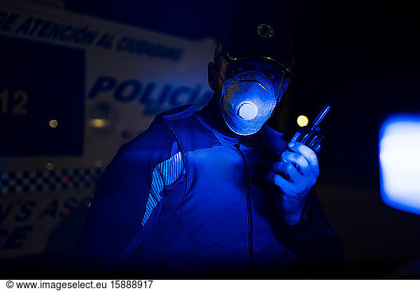 Polizei bei einer Notfallmission  Madrid  Spanien