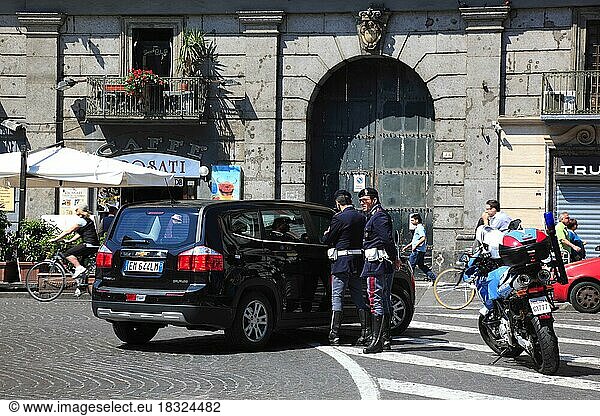 Polizei in Neapel  Verkehrspolizei  Kampanien  Italien  Europa