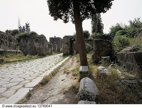 Pompeji  Gräber an den Straßenrändern vor den Stadttoren. Bestattungen innerhalb der Stadt waren verboten. Italien. Römisch.
