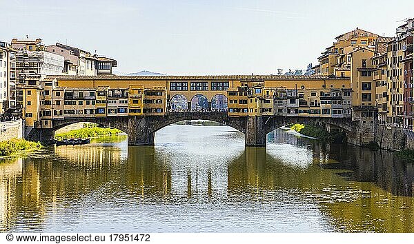 Ponte Vecchio  Florence  Tuscany  Italy  Europe