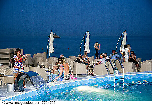 Poolside in einem High Class Night Club am Strand; Odessa  Ukraine