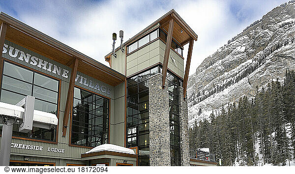 Popular ski resort in Banff National Park; Improvement District No. 9  Alberta  Canada