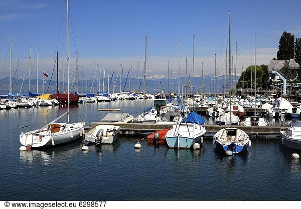 Port des Mouettes  Lac Leman (Lake Geneva)  Evian-les Bains  Haute-Savoie  France  Europe