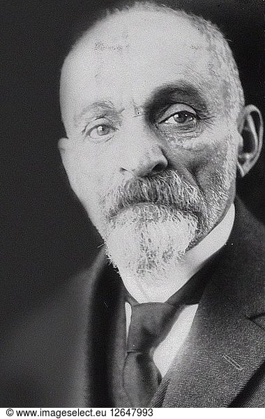 Porträt des Philosophen Lew Schestow (1866-1938)  1920er Jahre.