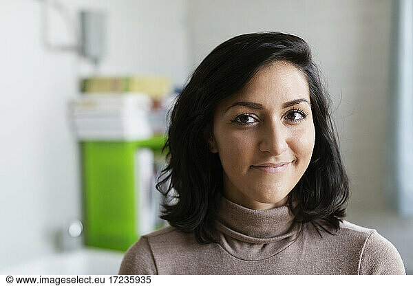 Porträt einer Frau in Small Business  Start-up