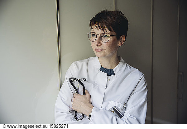 Portrit of female doctor with stethoscope