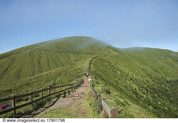 Portugal  Azores  Mountaintop footpath on Faial Island