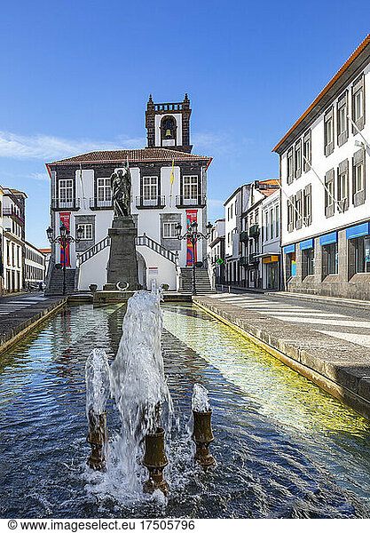 Portugal  Azores  Ponta Delgada  Fountain and reflecting pool of Ponta Delgada City Hall