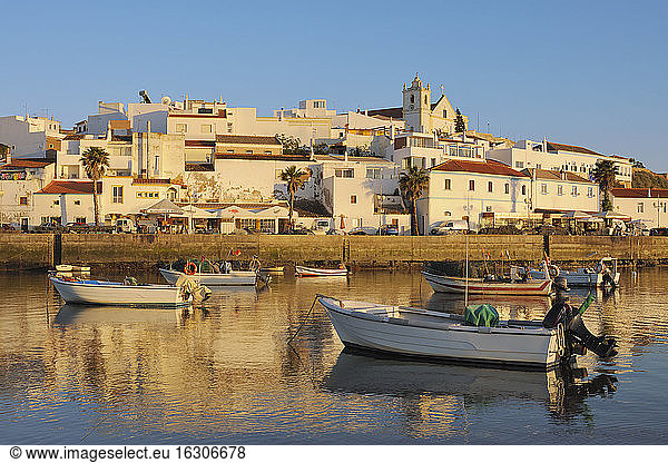 Portugal  Faro  Blick auf Ferragudo