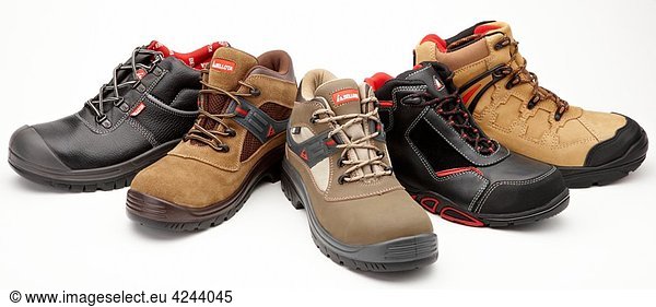 PPE (Personal Protective Equipment)  safety boots
