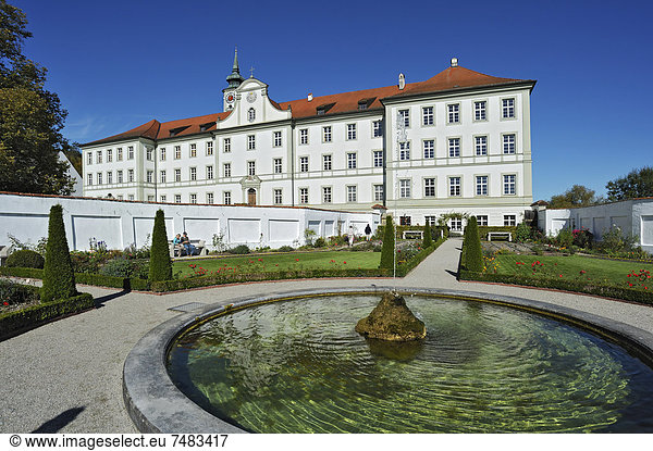 Prälatengarten  Kloster Schäftlarn  Schäftlarn  Bayern  Deutschland  Europa