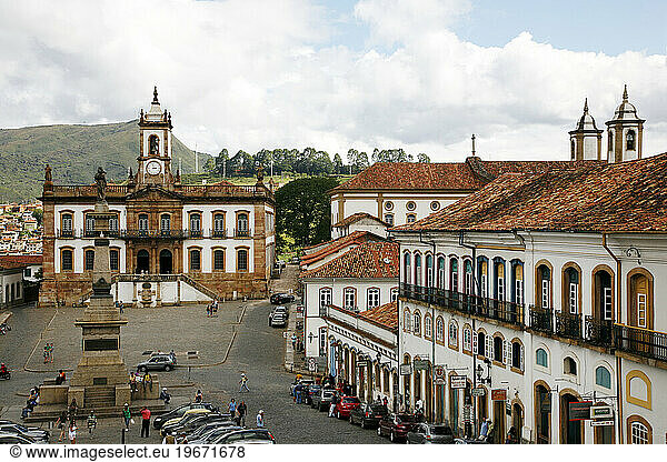 Praca Tiradentes with the statue of Tiradentes and Museu da Inconfidencia  Ouro Preto  Brazil.