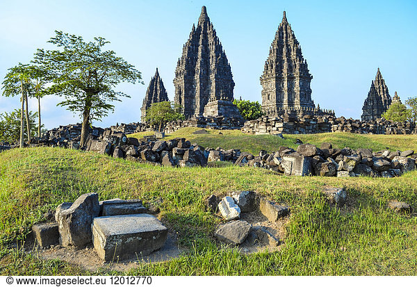 Prambanan-Tempelkomplex  ein historischer Tempel und Gebäude  Stupas  eine archäologische Stätte auf Java.