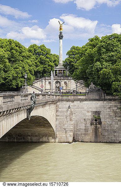 Prinzregent Bridge and Angel of Peace at the Maximilian Park  Munich  Bavaria  Germany
