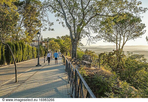 Promenade der Stadtmauern  Baeza  UNESCO-Welterbestätte. Provinz Jaen  Andalusien  Südspanien Europa.