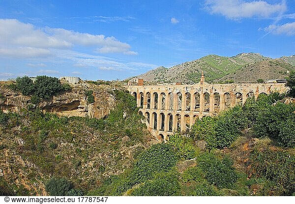 Puente de las Aguilas  römisches Aquädukt  Nerja  La Axarquia  Provinz M?laga  Andalusien  Spanien  Europa