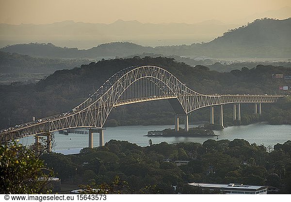 Puente de las Américas  Bridge of the Americas  arched bridge over the Panama Canal  Panama City  Panama  Central America