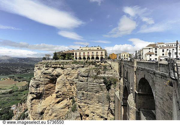 Puente Nuevo Brücke  El Tajo-Schlucht  Ronda  Provinz Malaga  Andalusien  Spanien  Europa