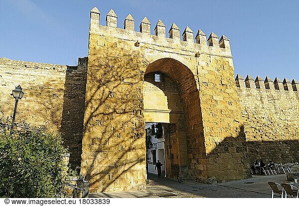 Puerta de Almodovar  maurisches Stadttor  Stadttor  Cordoba  Provinz Cordoba  Andalusien  Spanien  Europa