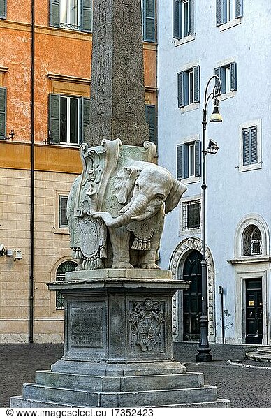 Pulcino della Minerva  Elefant mit Obelisk von Bernini  Piazza della Minerva  Rom  Latium  Italien  Europa