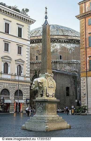 Pulcino della Minerva  Elefant mit Obelisk von Bernini vor dem Pantheon  Piazza della Minerva  Rom  Latium  Italien  Europa