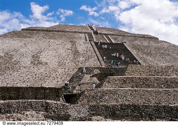 pyramidenförmig  Pyramide  Pyramiden  Mexiko  Mittelamerika  klettern  Pyramide  Sonne  Teotihuacan