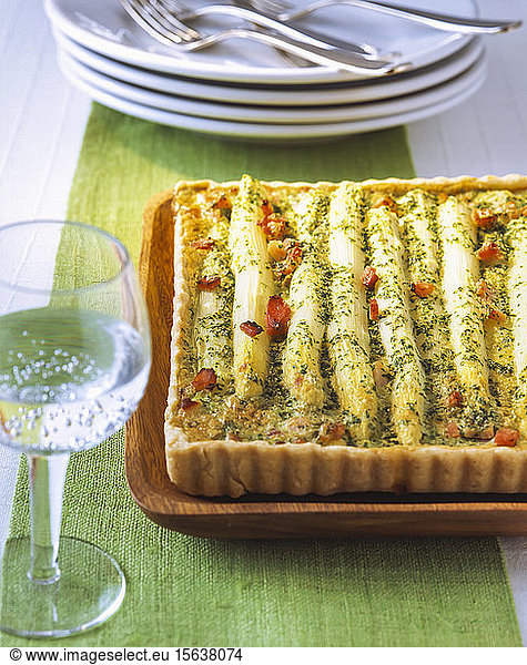 Quiche with asparagus and ham in shortcrust pastry