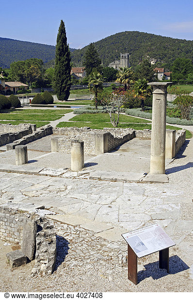 Römische Ausgrabungsstätte Vaison-la-Romaine Vaucluse Provence-Alpes-Cote d'Azur Südfrankreich Frankreich Europa