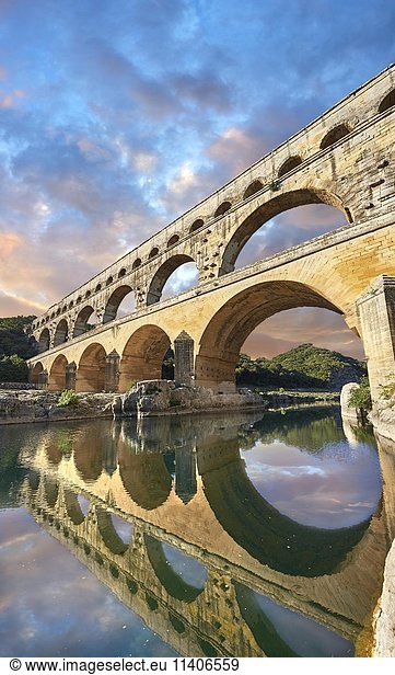 Römischer Aquädukt  Pont du Gard  Nîmes  Frankreich  Europa
