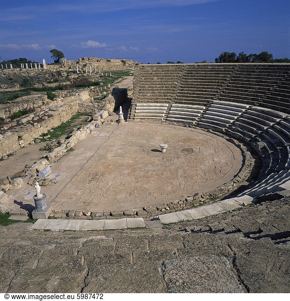 Römisches Amphitheater  erbaut in der Regierungszeit des Augustus im 1. Jahrhundert  Kapazität 15000  wichtigste Stadt Zyperns zwischen 1075 v. Chr. bis 650 n. Chr.  Salamis  Nord-Zypern  Europa