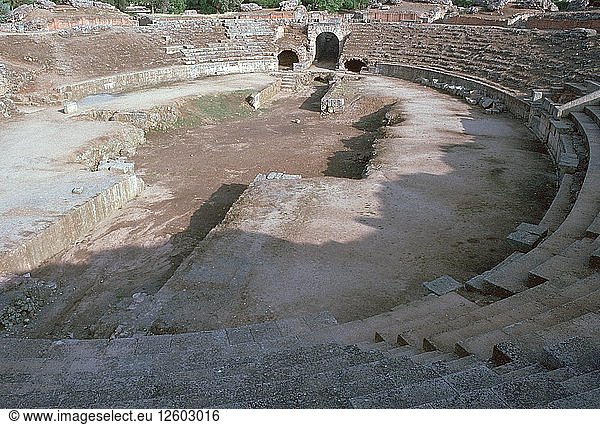 Römisches Amphitheater in Merida  Spanien  1. Jahrhundert. Künstler: Unbekannt