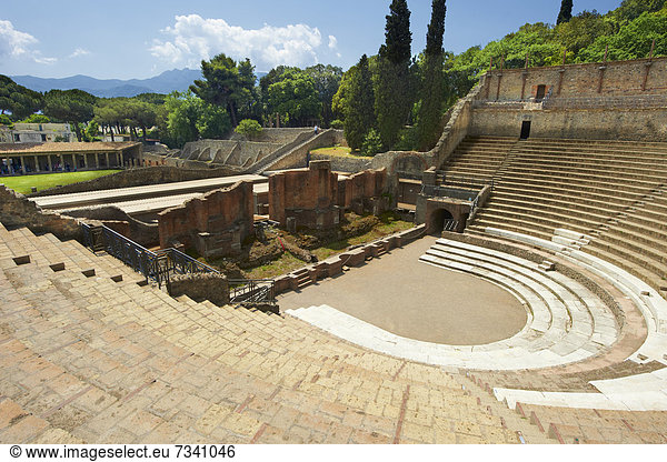 Römisches Großes Theater von Pompeji  mit Platz für bis zu 5000 Zuschauer  ursprünglich in hellenistischer Zeit  200-150 v. Chr.  erbaut  Italien  Europa