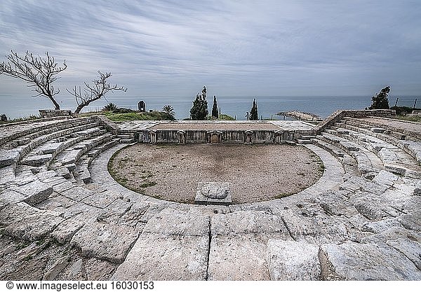 Römisches Theater neben der Kreuzritterburg in Byblos  der größten Stadt im Gouvernement Mount Lebanon im Libanon.