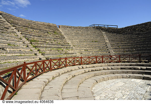 Ränge des kleinen Theaters  Odeion  Pompeii  Italien  Europa