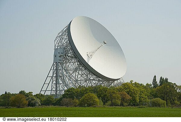 Radio telescope  Lovell Telescope  Jodrell Bank Observatory  Cheshire  England  United Kingdom  Europe