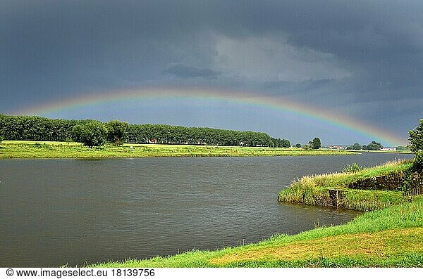 Rainbow  Elbe near Strehla  Saxony  Germany  Europe