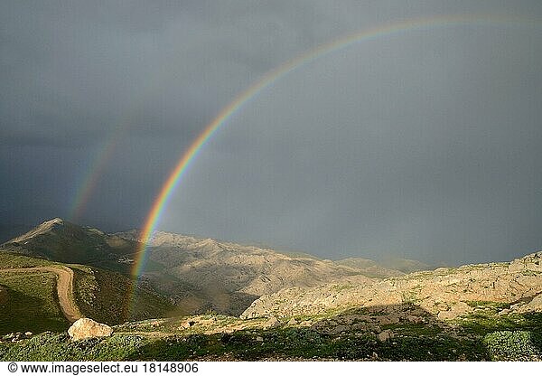 Rainbow  over Nemrud Dagi  thunderstorm atmosphere  Turkey  Asia