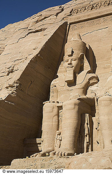 Ramses-II-Statue  Ramses-II-Tempel  UNESCO-Weltkulturerbe  Abu Simbel  Nubien  Ägypten  Nordafrika  Afrika