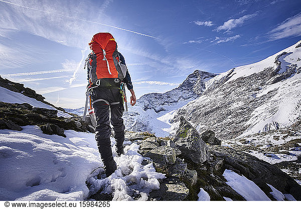 Rear view of female mountaineer  Glacier Grossvendediger  Tyrol  Austria