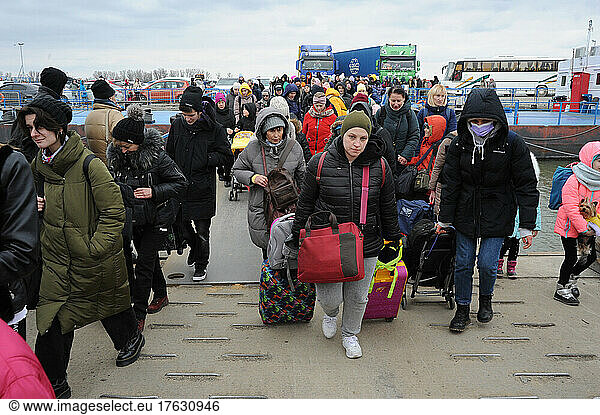 Reception of Ukrainian refugees at the border post of Isaccea - Romania