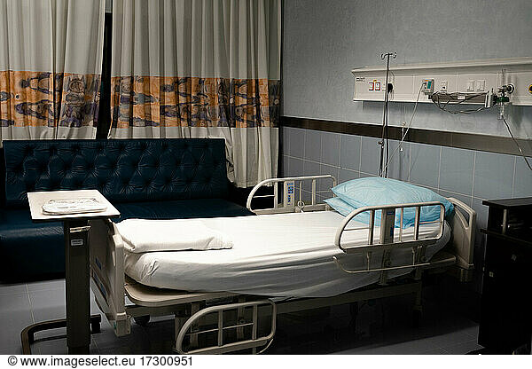Recovery Room with beds and comfortable medical hospital.