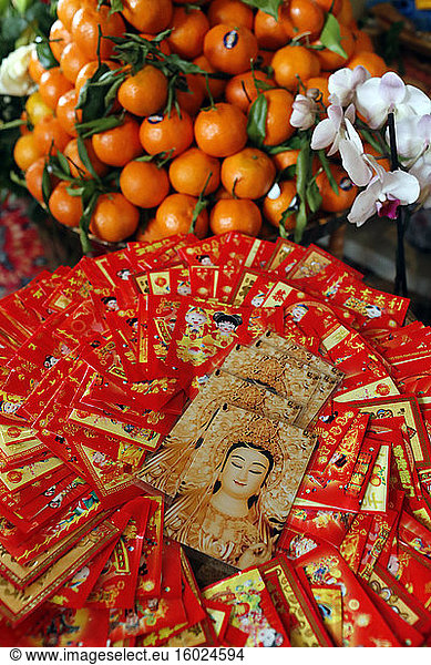 Red envelopes ( hongbao ) for chinese new year