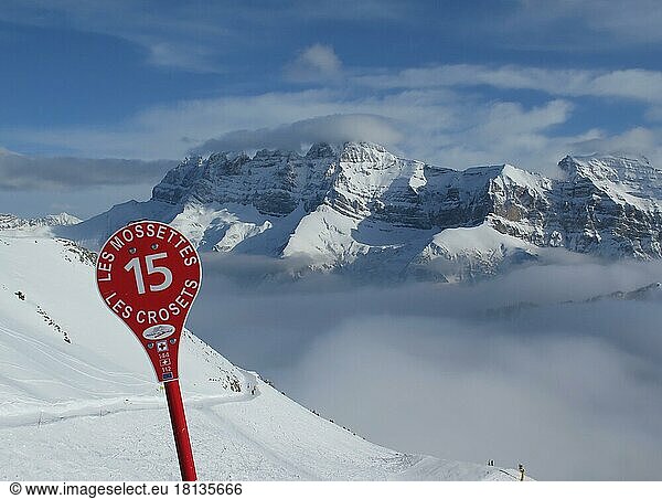 Red ski run  Dents du Midi  Les Crosets  Valais  Switzerland  Europe