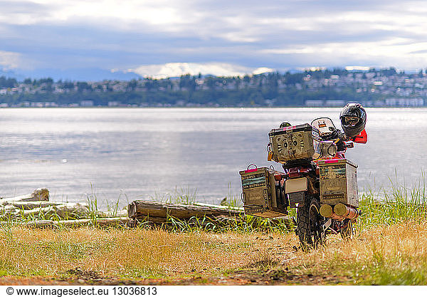 Reisemotorrad am Campbell River Vancouver Kanada