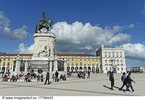 Reiterstatue von Jose I  Praca do Comercio  Lissabon  Portugal  Europa