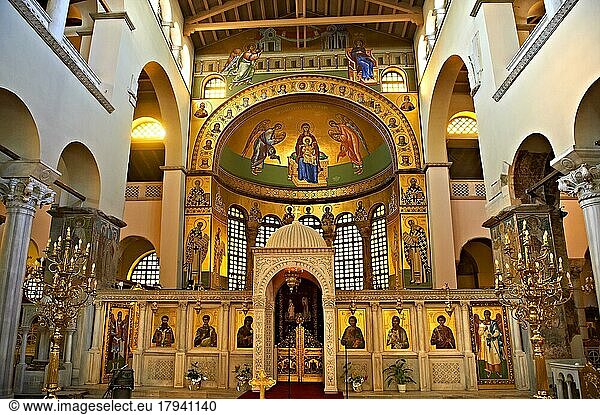 Rekonstruierte Fresken im byzantinischen Stil der dreischiffigen Basilika des Heiligen Demetrius oder Hagios Demetrios aus dem 4. . ein paläochristliches und byzantinisches Bauwerk in Thessaloniki  Griechenland. Ein UNESCO-Weltkulturerbe